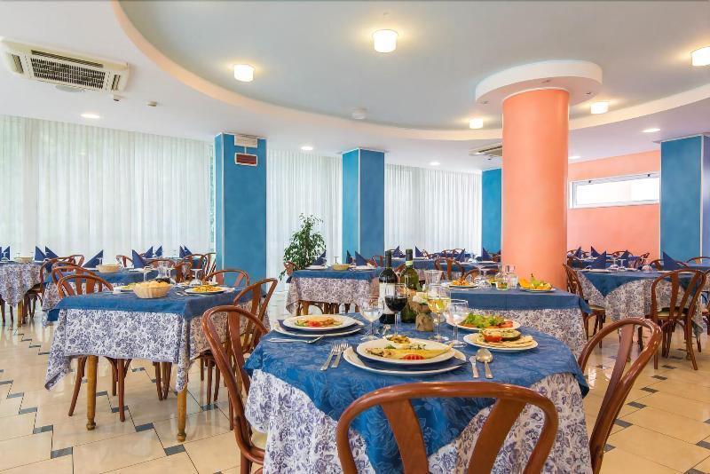 Hotel Ervill Rimini Exterior foto